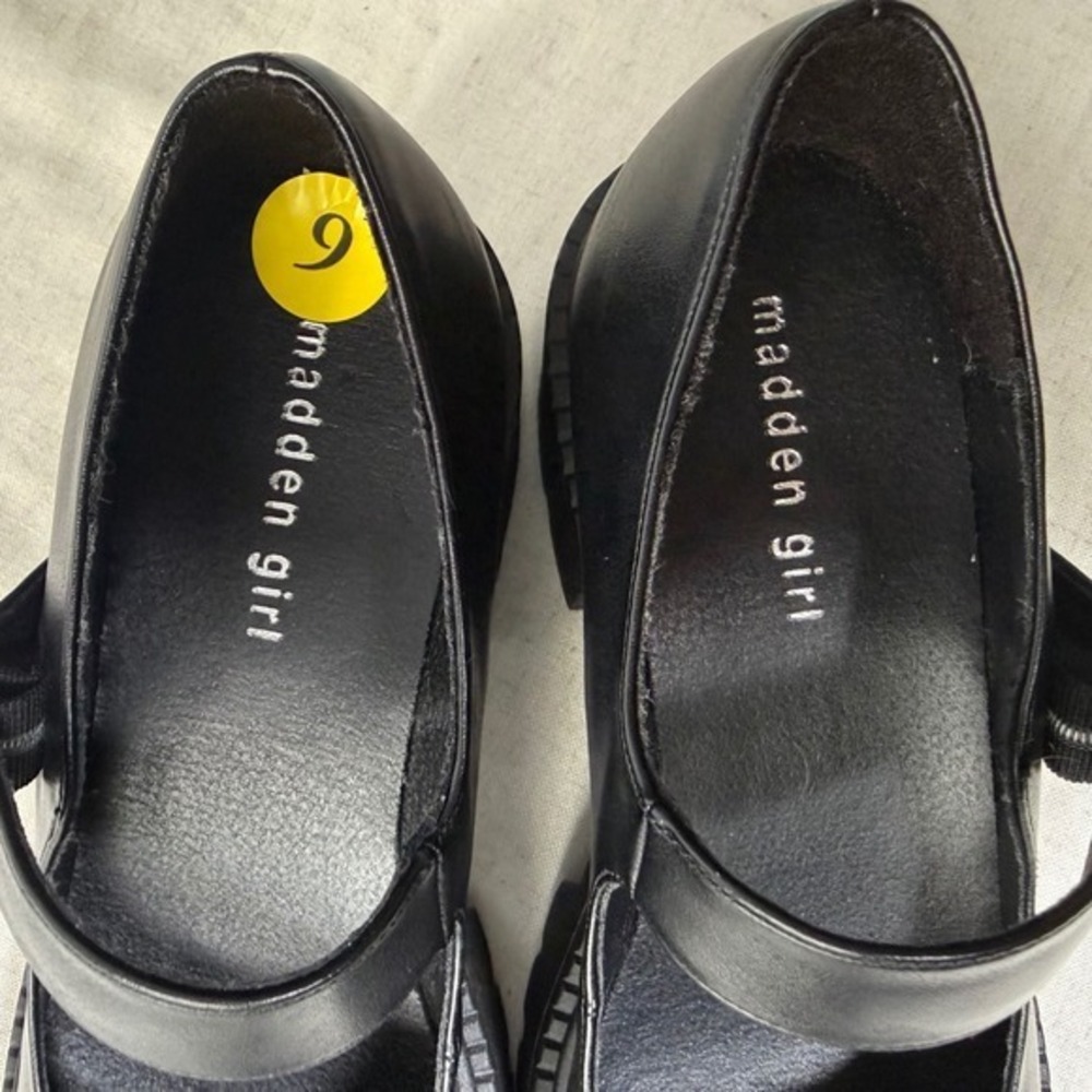 Madden Girl Tompkins Black Lug Sole Mary Janes Chunky Platform Goth Coquette 9 - Picture 3 of 11